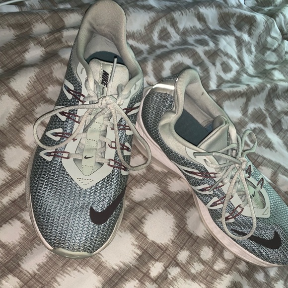 Nike running shoes - Picture 1 of 2